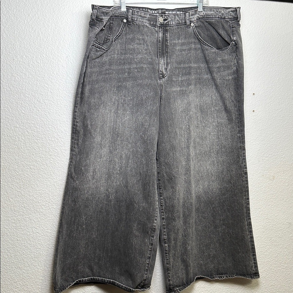 Torrid Baggy Wide Leg Jeans Womens Plus Size 26 Shorts